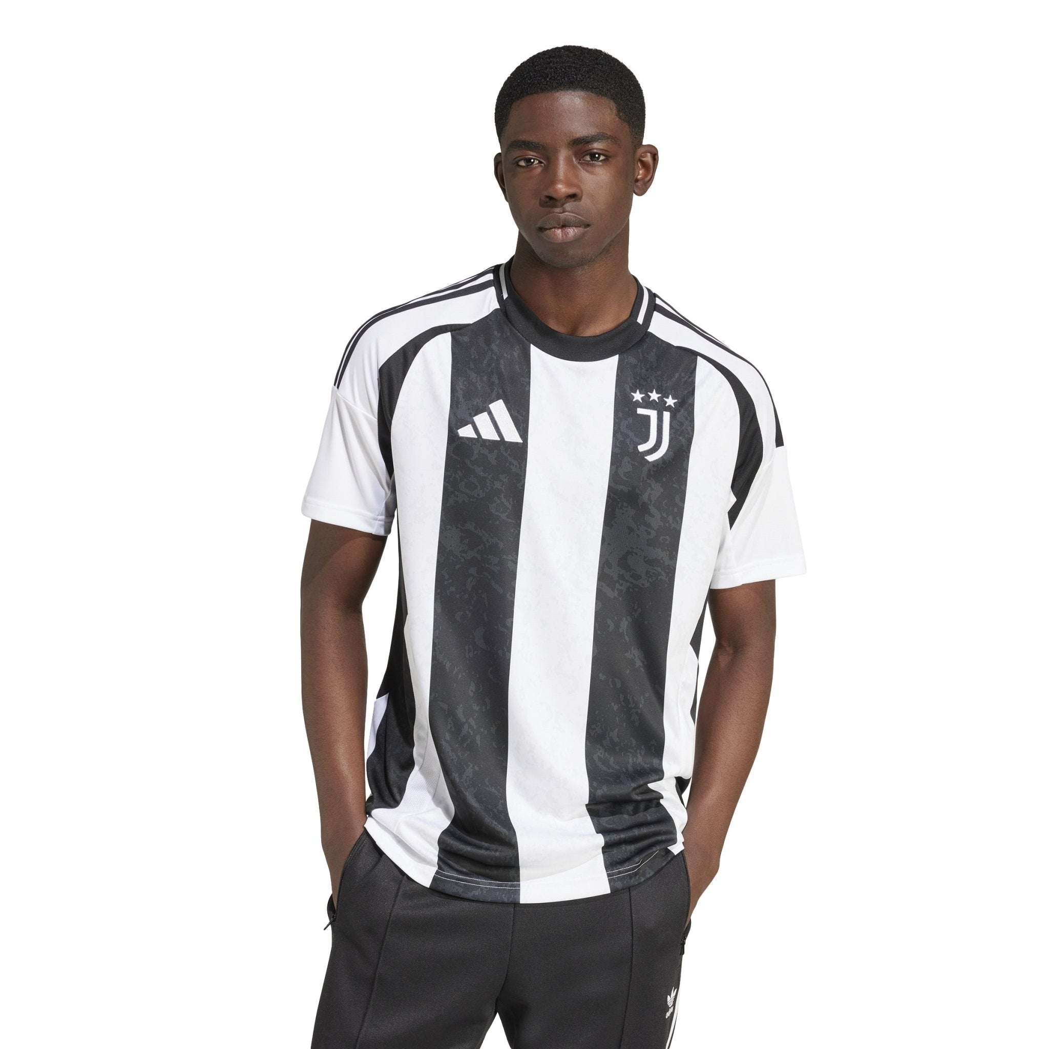 Juventus soccer kit online