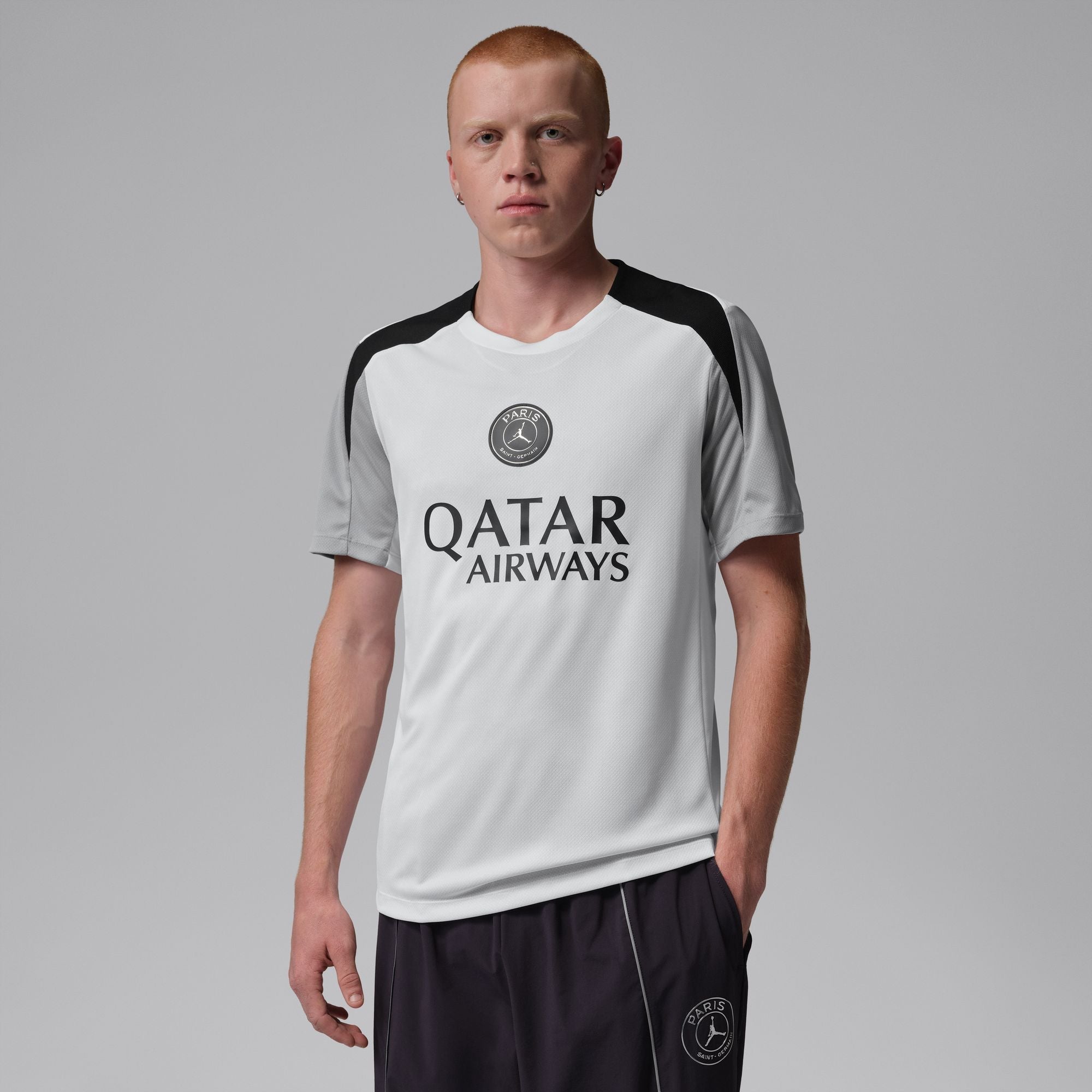 26 Paris Saint Germain Strike Night Top – Soccer90