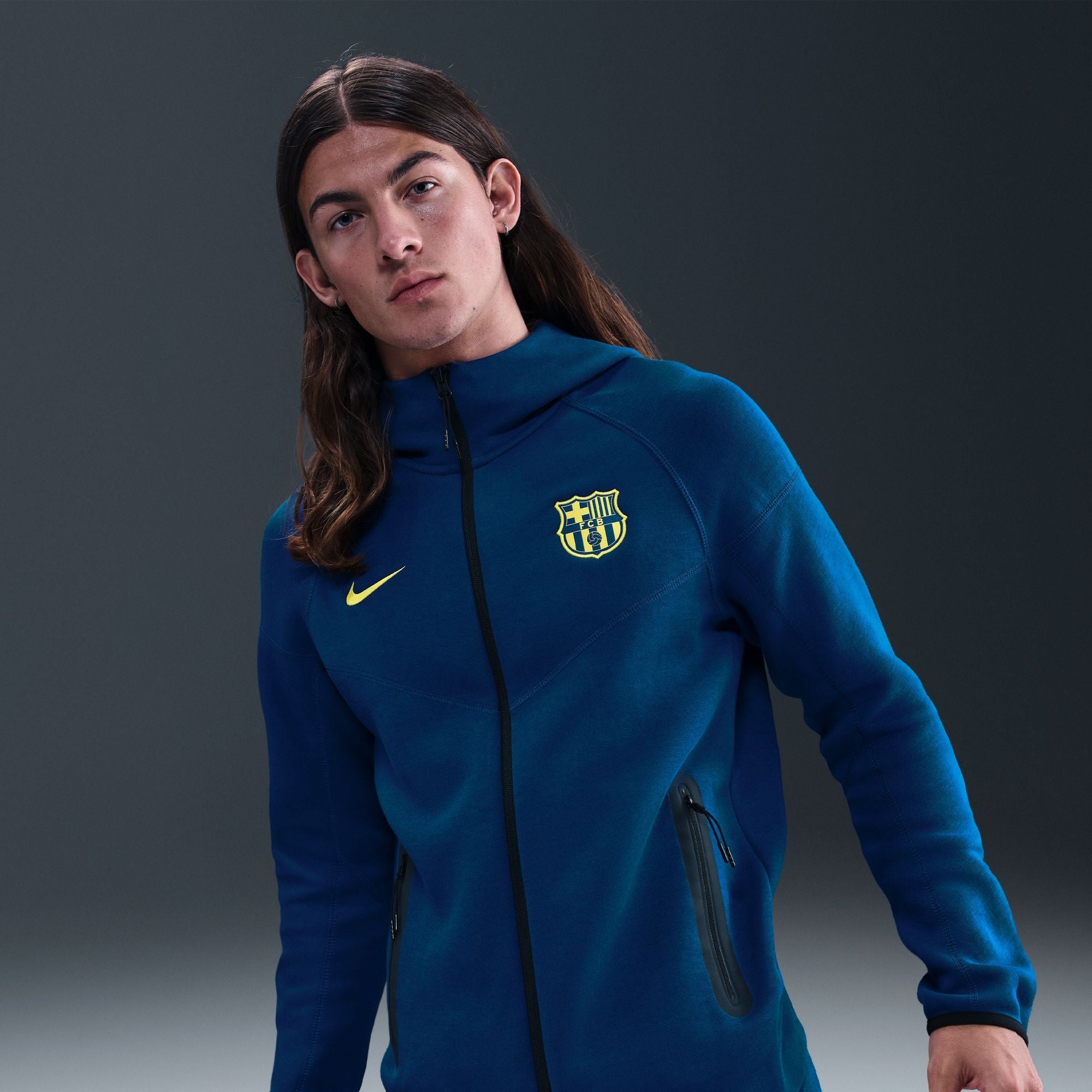 FC Barcelona Tech Fleece SE Men's Nike Soccer Full-Zip Hoodie
