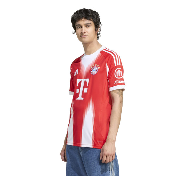FC Bayern 2025/2026 Home Jersey - Soccer90