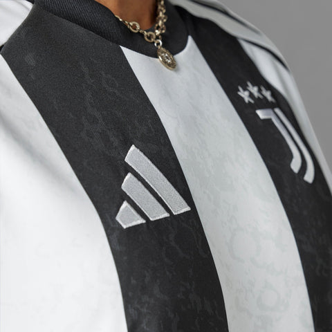 Juventus 24/25 Home Jersey - Soccer90