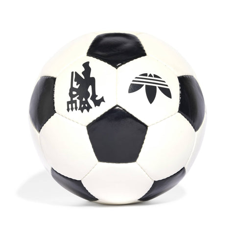 Manchester United Third Club Ball - Soccer90