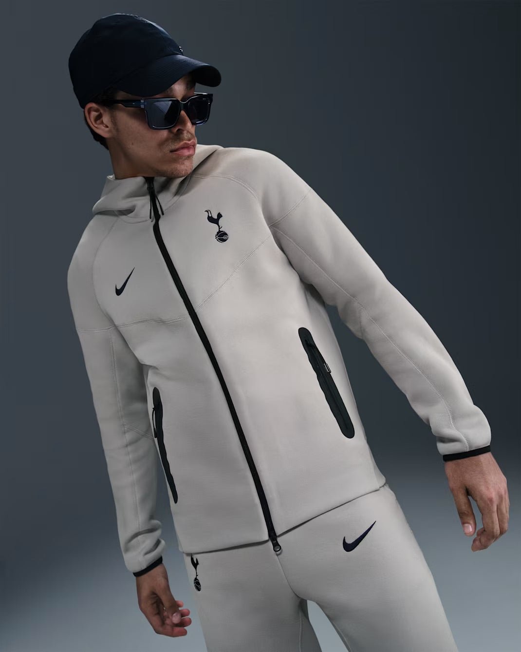 Tottenham Hotspur Tech Windrunner Men's Nike Soccer Fleece Full