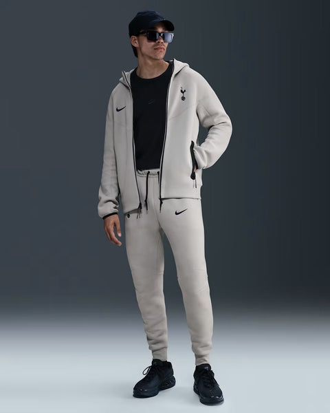 Tottenham Hotspur Tech Windrunner Men's Nike Soccer Fleece Full - Zip Hoodie - Soccer90