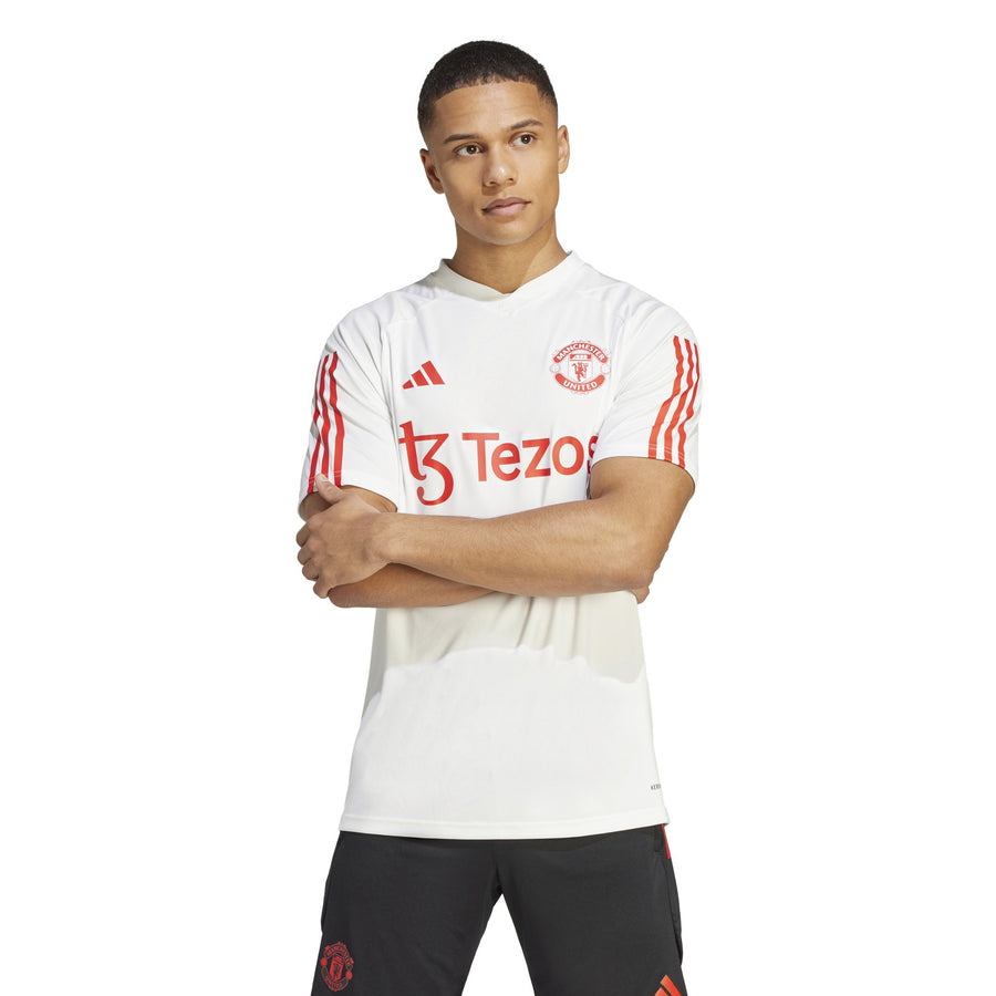 manchester united jersey with shorts