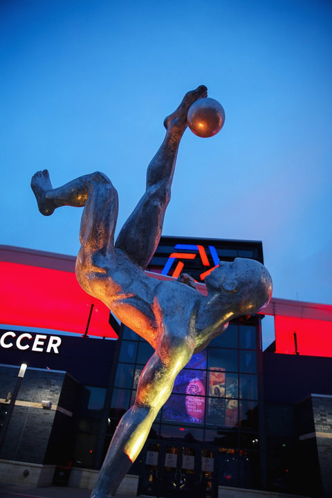 'The Kick' Bronze Statue by Jacob Burmood - Soccer90